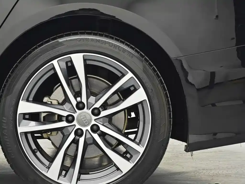 Audi A6L 2021 из CN, фото 9