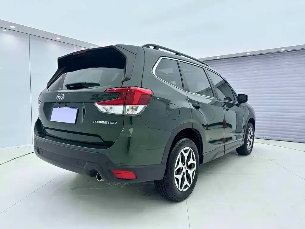 Subaru Forester 2022 из CN, фото 5