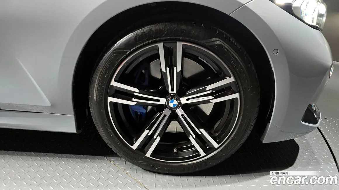 BMW 3-Series 2025 из KR, фото 5