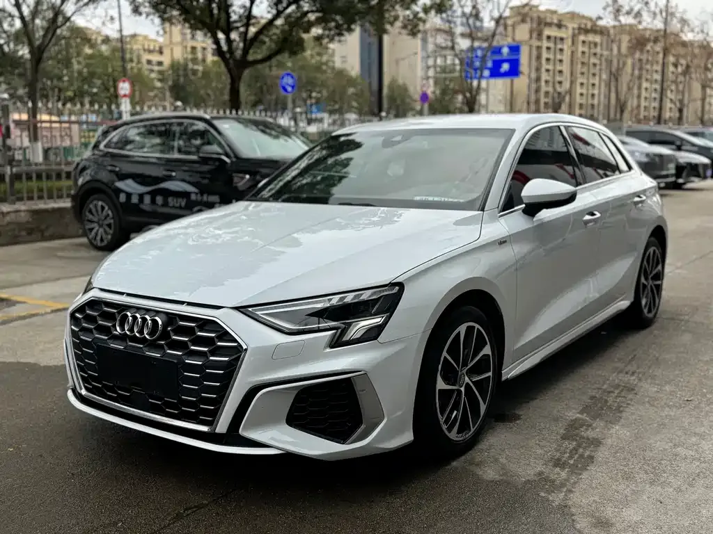 Audi A3 2021 из CN, фото 1