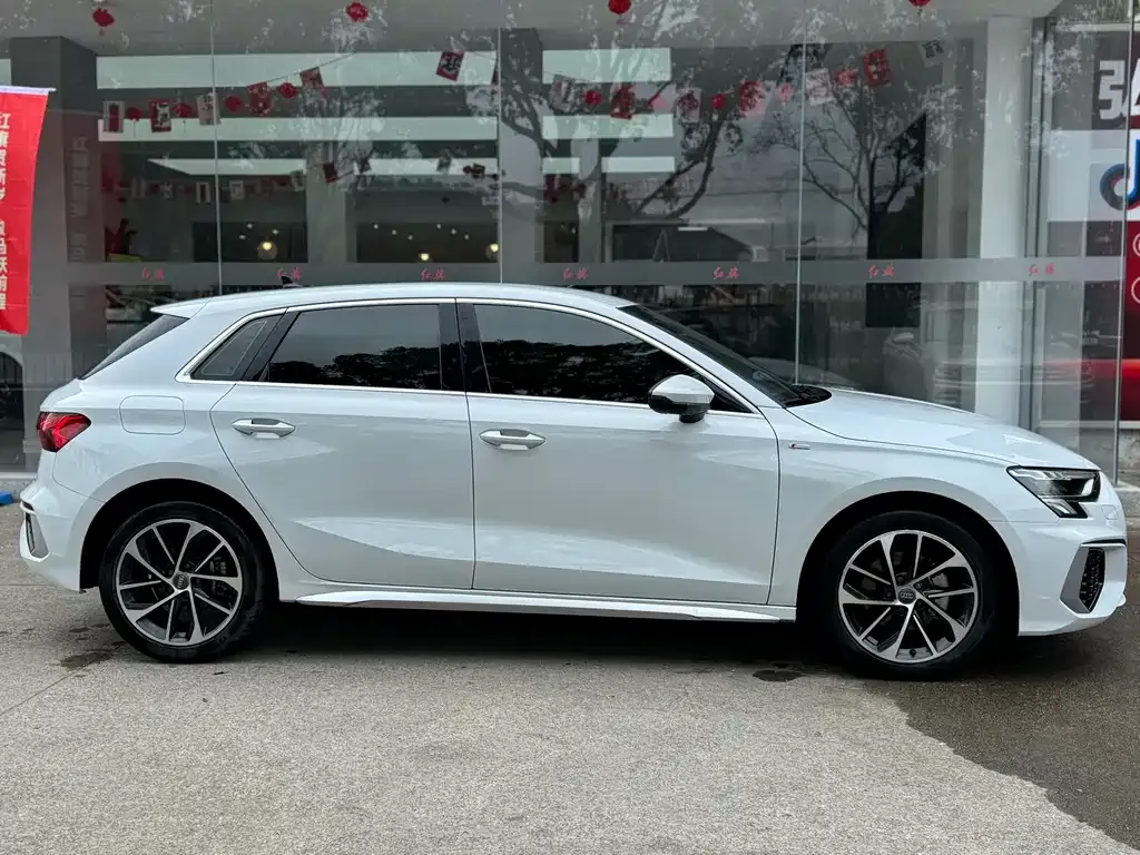 Audi A3 2021 из CN, фото 4