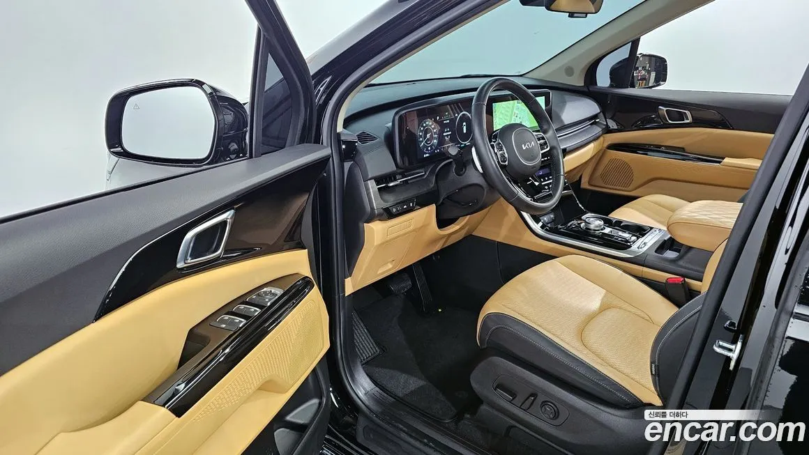 Kia Carnival — фото 10
