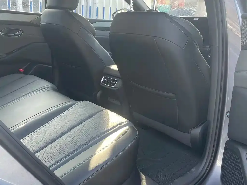 BYD Qin L 2025 из CN, фото 3