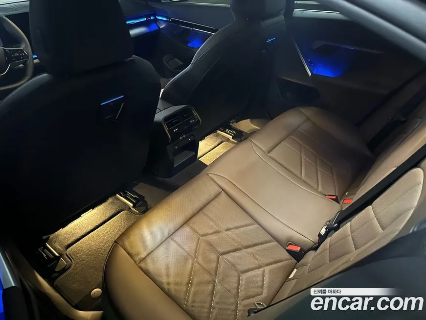 BMW 5-Series 2024 из KR, фото 10