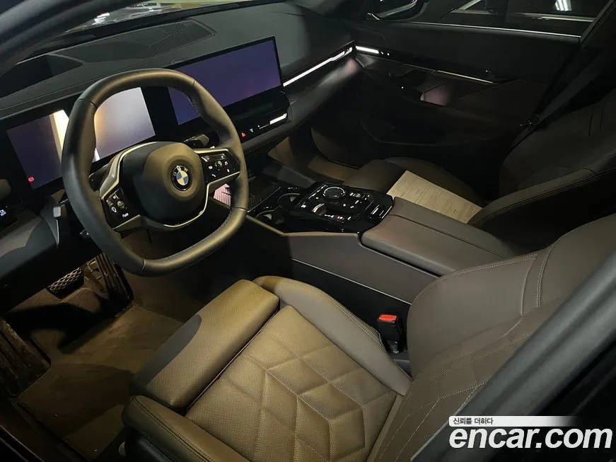 BMW 5-Series 2024 из KR, фото 3