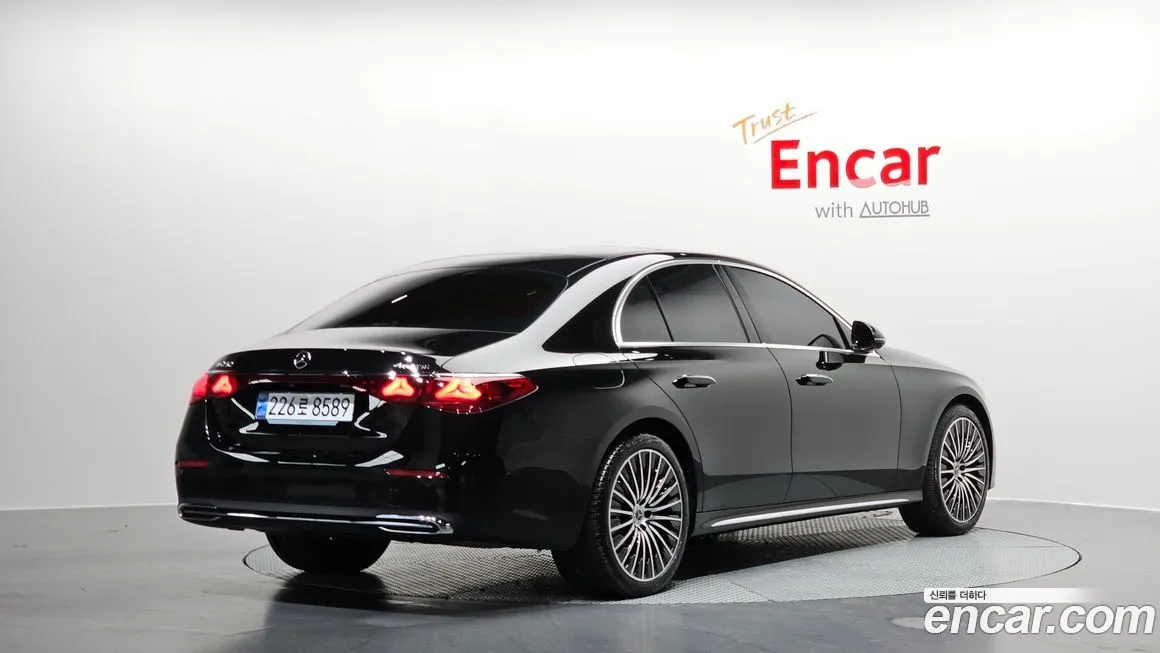 Mercedes-Benz E-Class 2024 из KR, фото 2