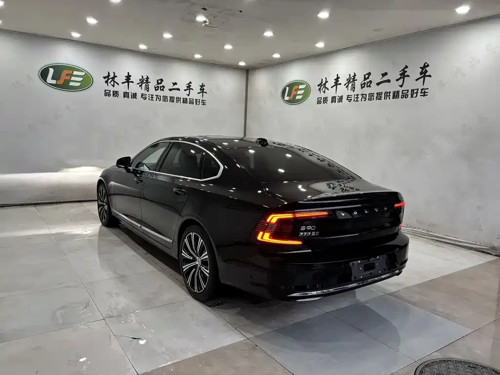 Volvo S90 2025 из CN, фото 7