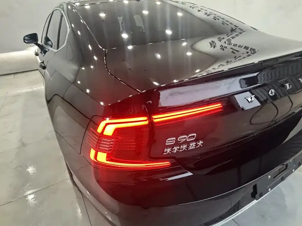 Volvo S90 2025 из CN, фото 2