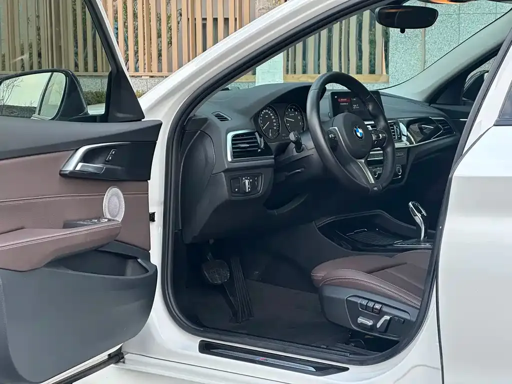 BMW 1 Series 2021 из CN, фото 5