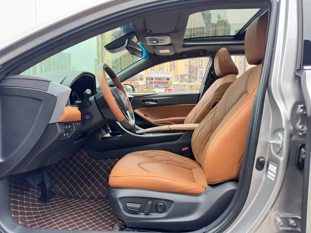 Toyota Avalon 2021 из CN, фото 4