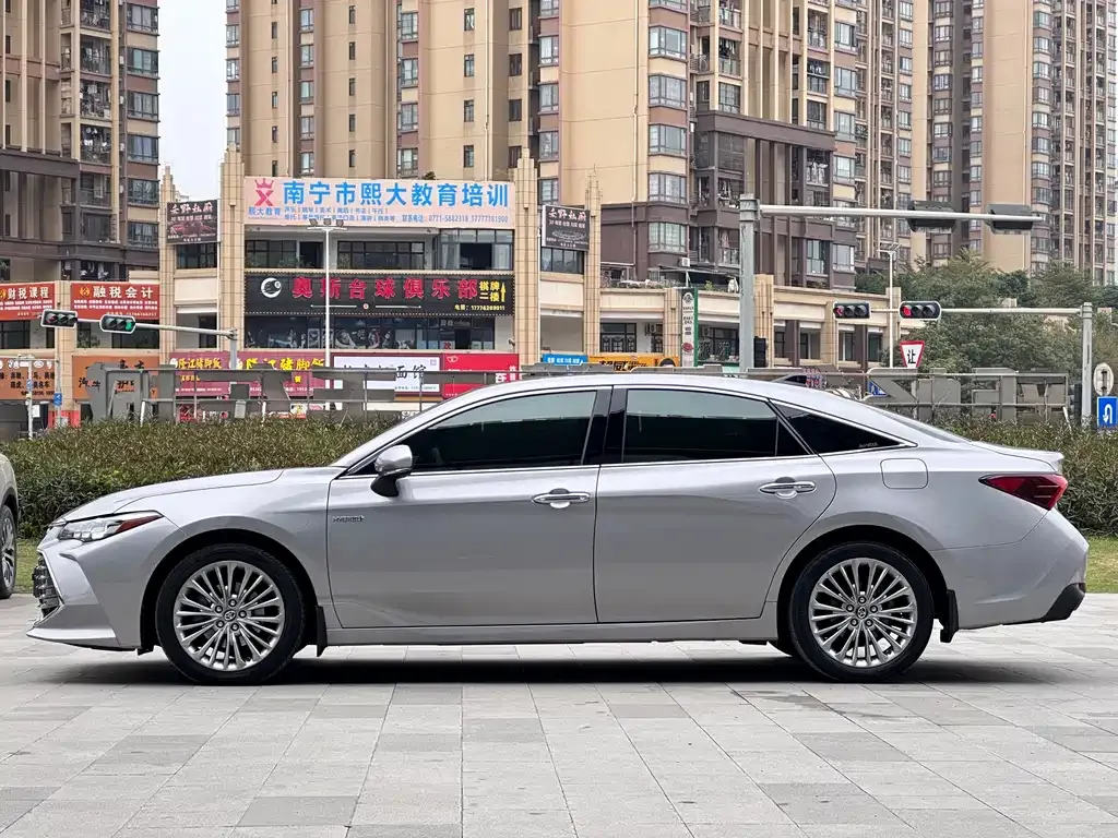 Toyota Avalon 2021 из CN, фото 9