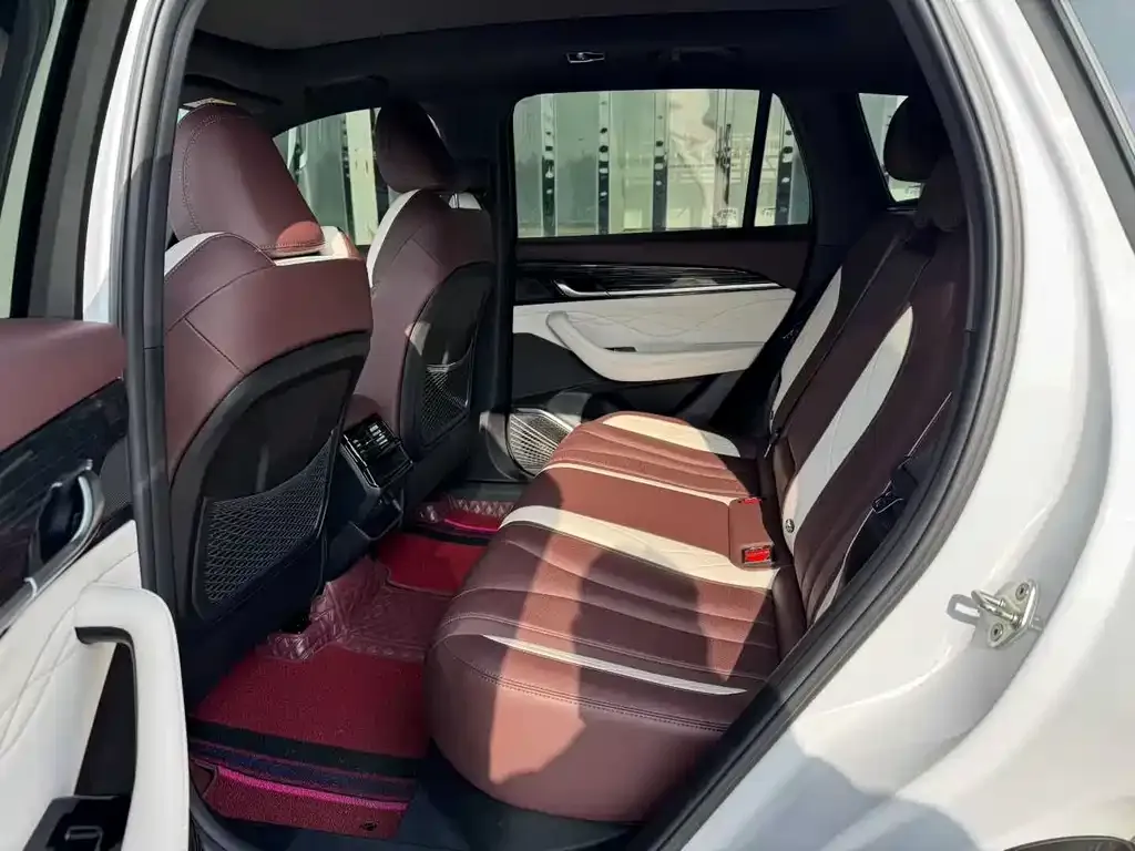 Geely Xingyue L 2024 из CN, фото 7