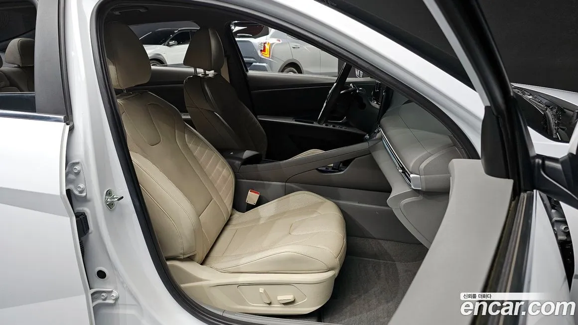 Hyundai AVANTE — фото 9