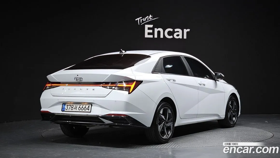 Hyundai AVANTE — фото 2