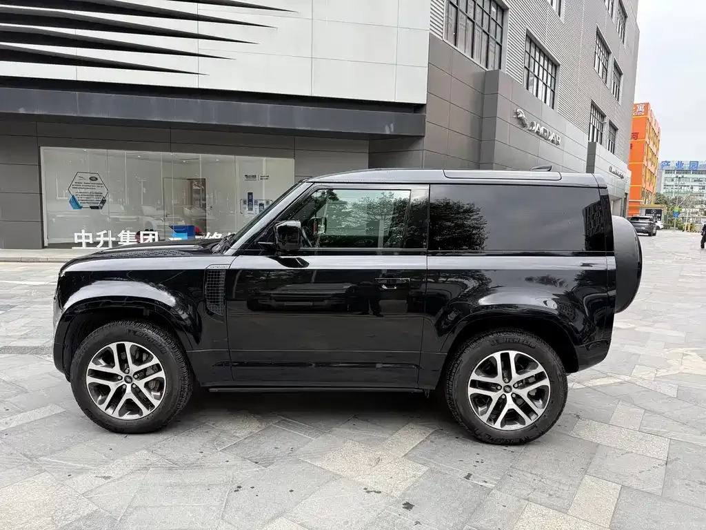 Land Rover Defender — фото 9