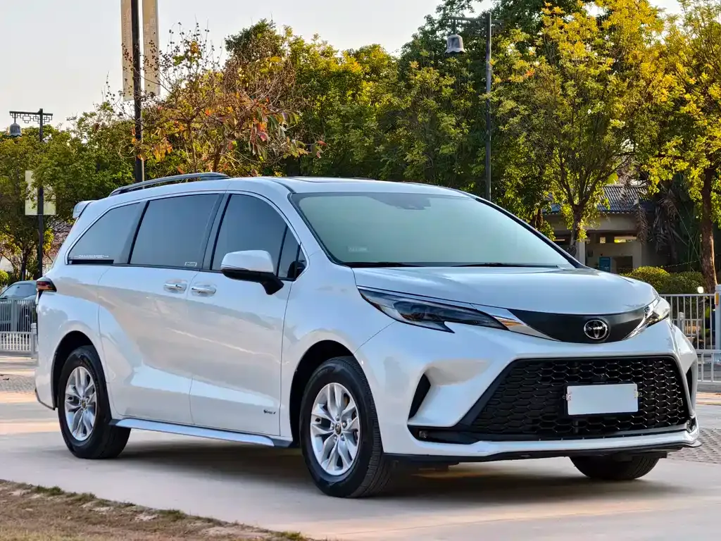 Toyota Granvia 2024 из CN, фото 9