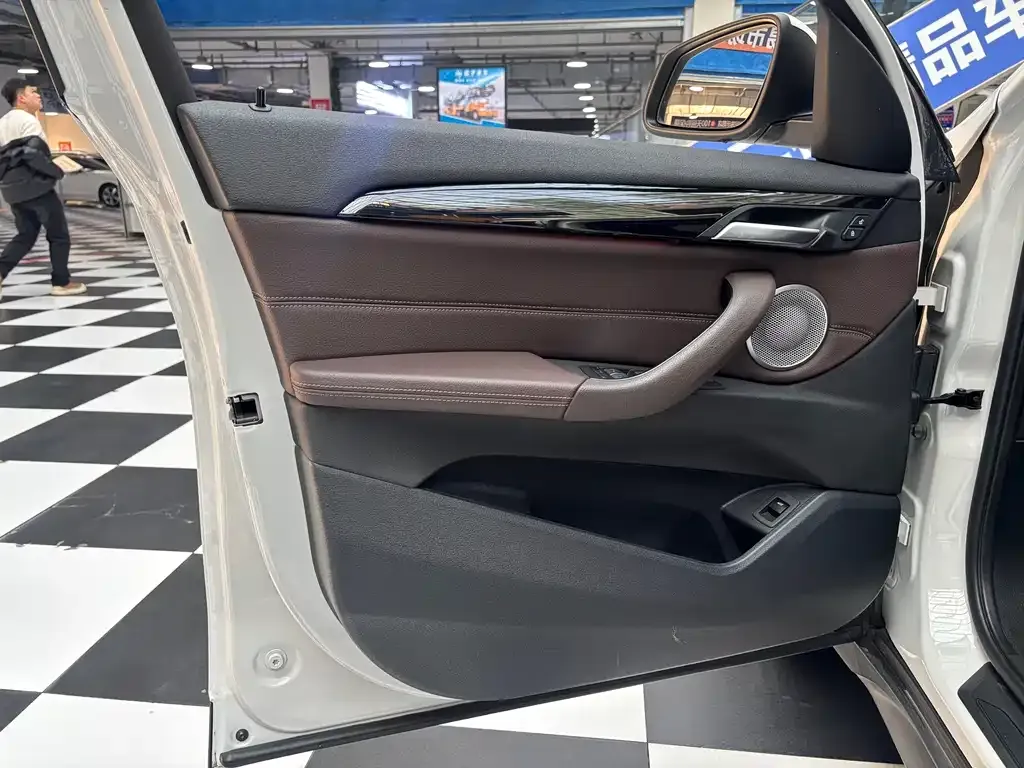 BMW X1 2021 из CN, фото 6