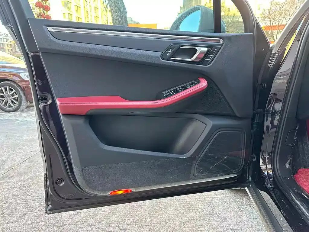 Porsche Macan 2023 из CN, фото 4