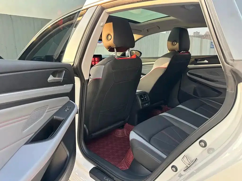 Volkswagen Lamando 2023 из CN, фото 3