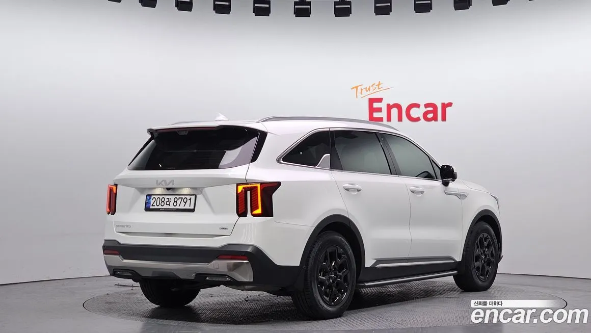 Kia Sorento — фото 5