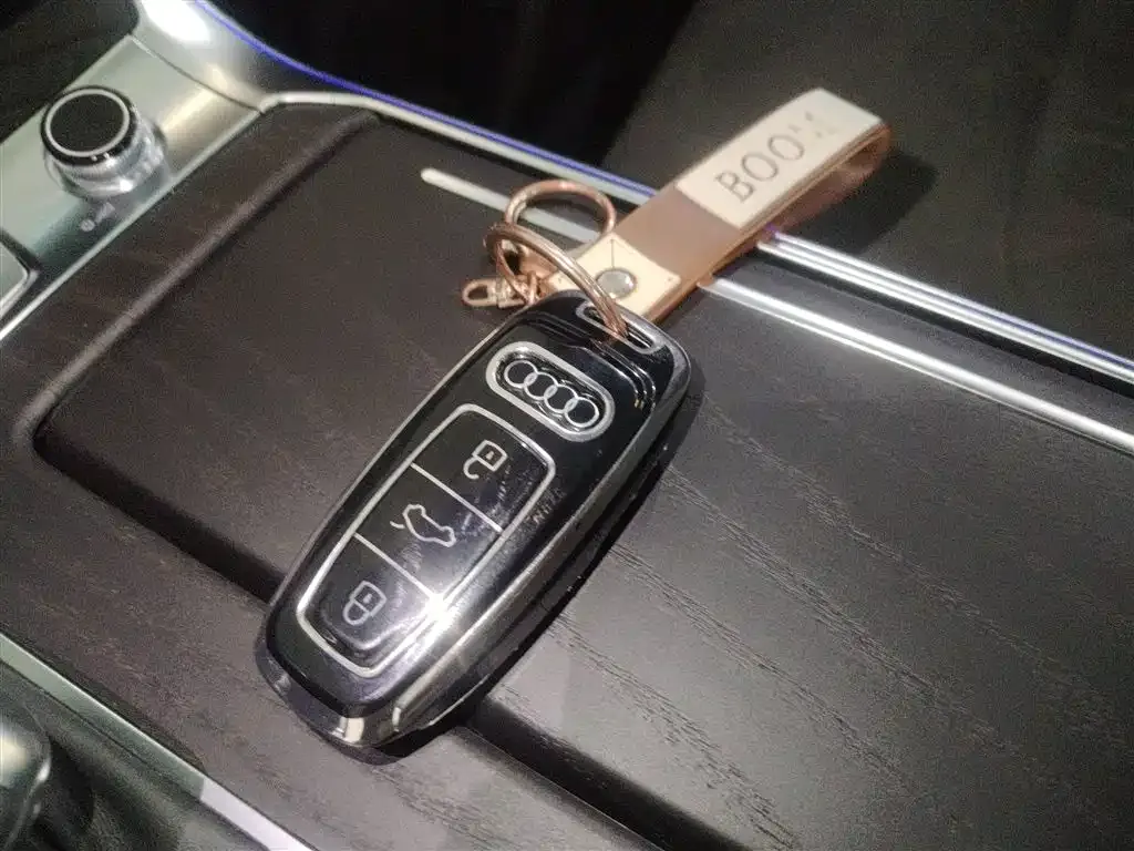 Audi A6L 2024 из CN, фото 6