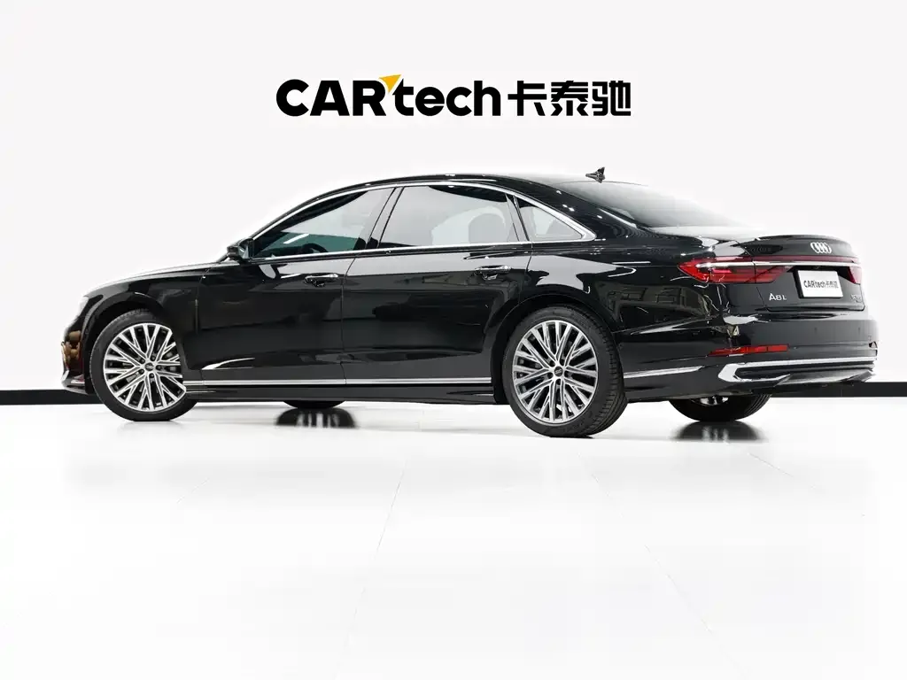 Audi A8 2024 из CN, фото 2