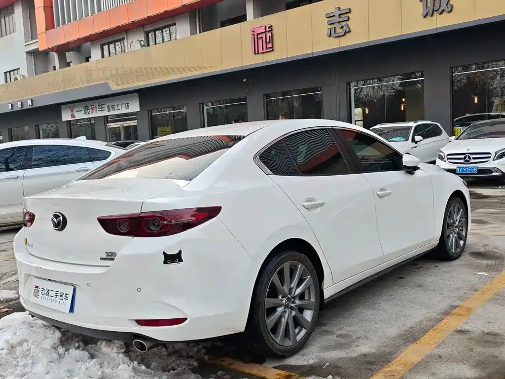 Mazda 3 Axela 2023 из CN, фото 3
