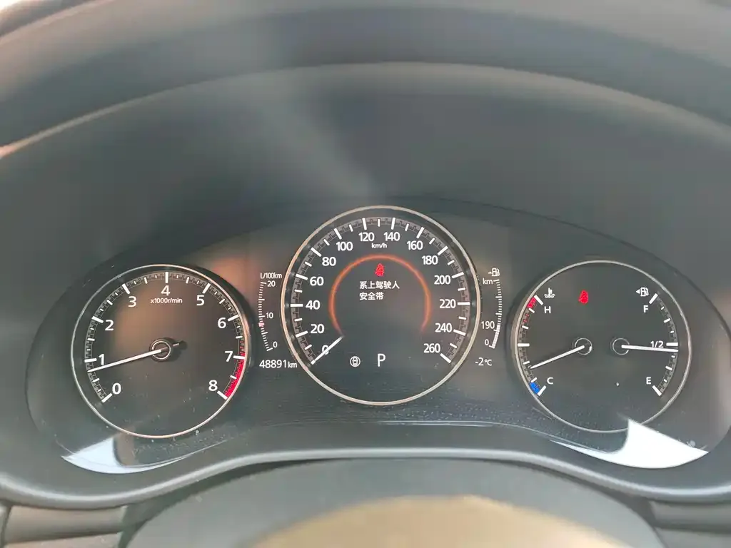 Mazda 3 Axela 2023 из CN, фото 2