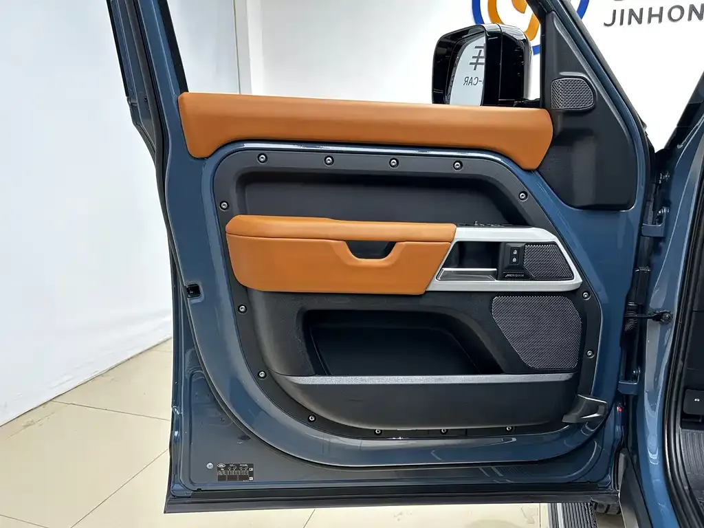 Land Rover Defender 2024 из CN, фото 5