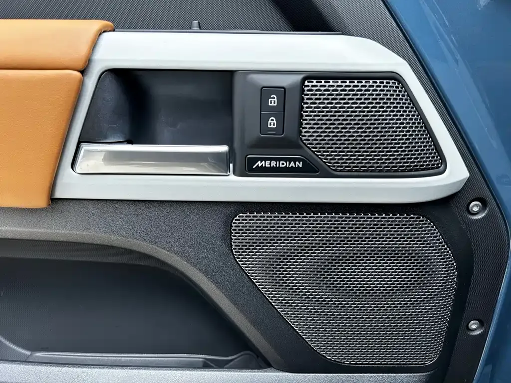Land Rover Defender 2024 из CN, фото 10