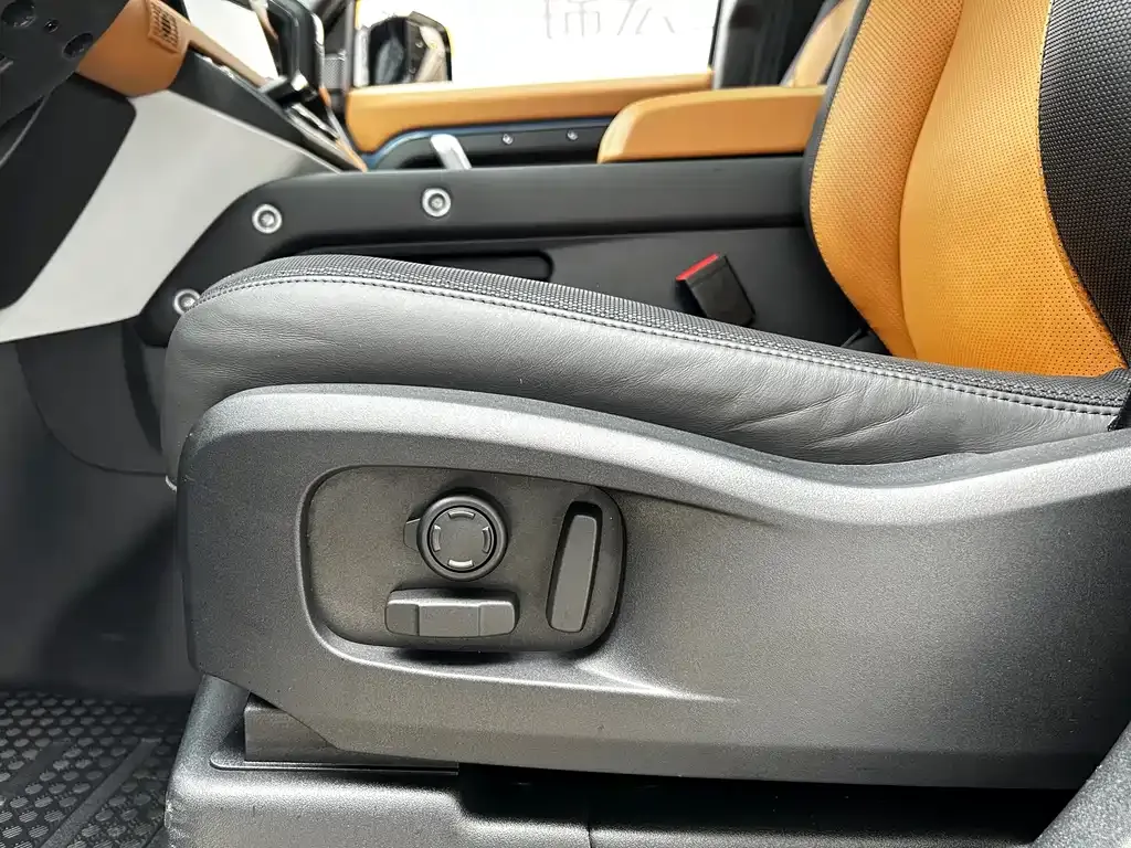 Land Rover Defender 2024 из CN, фото 9