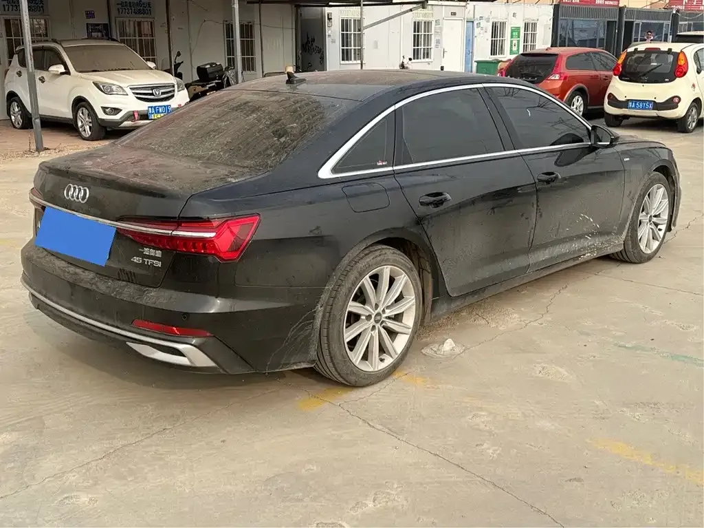 Audi A6L 2023 из CN, фото 8