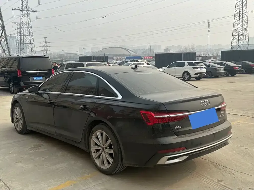 Audi A6L 2023 из CN, фото 7