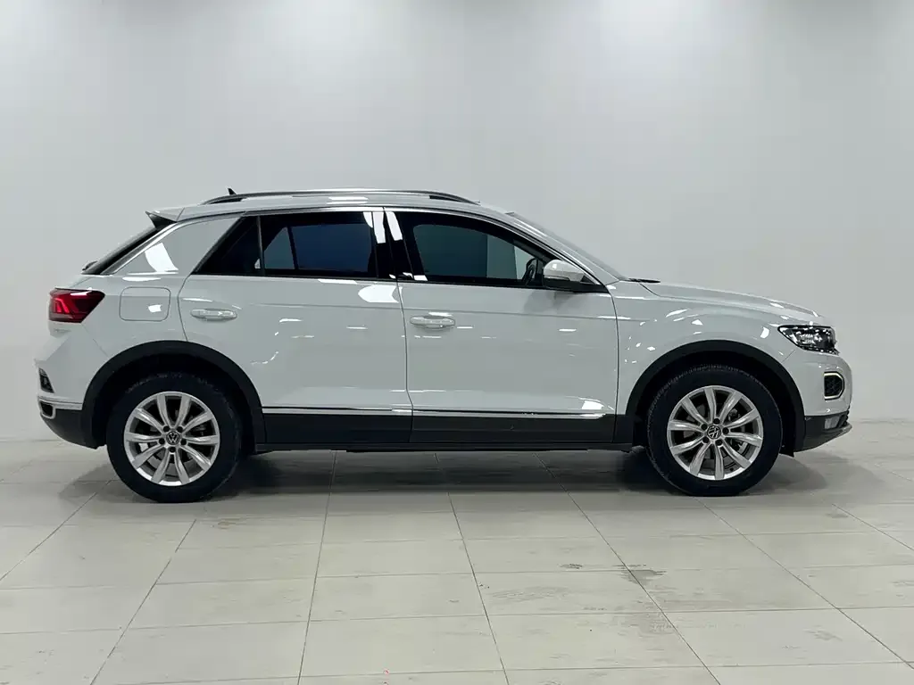 Volkswagen T-Roc 2023 из CN, фото 8