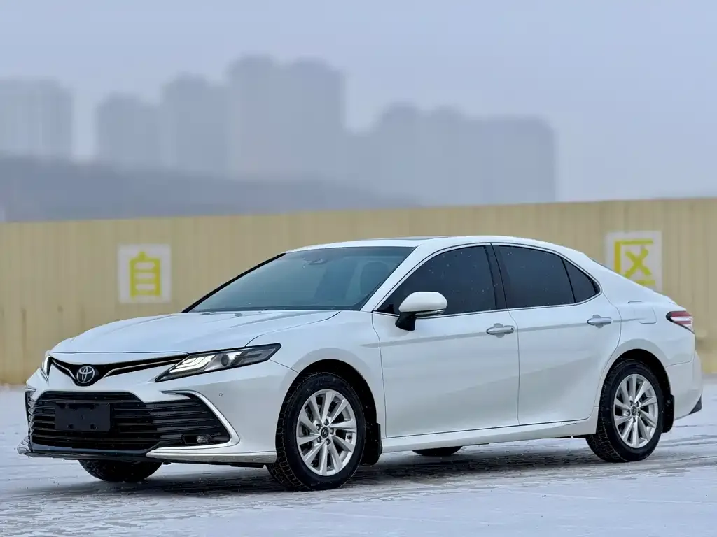Toyota Camry 2021 из CN, фото 1