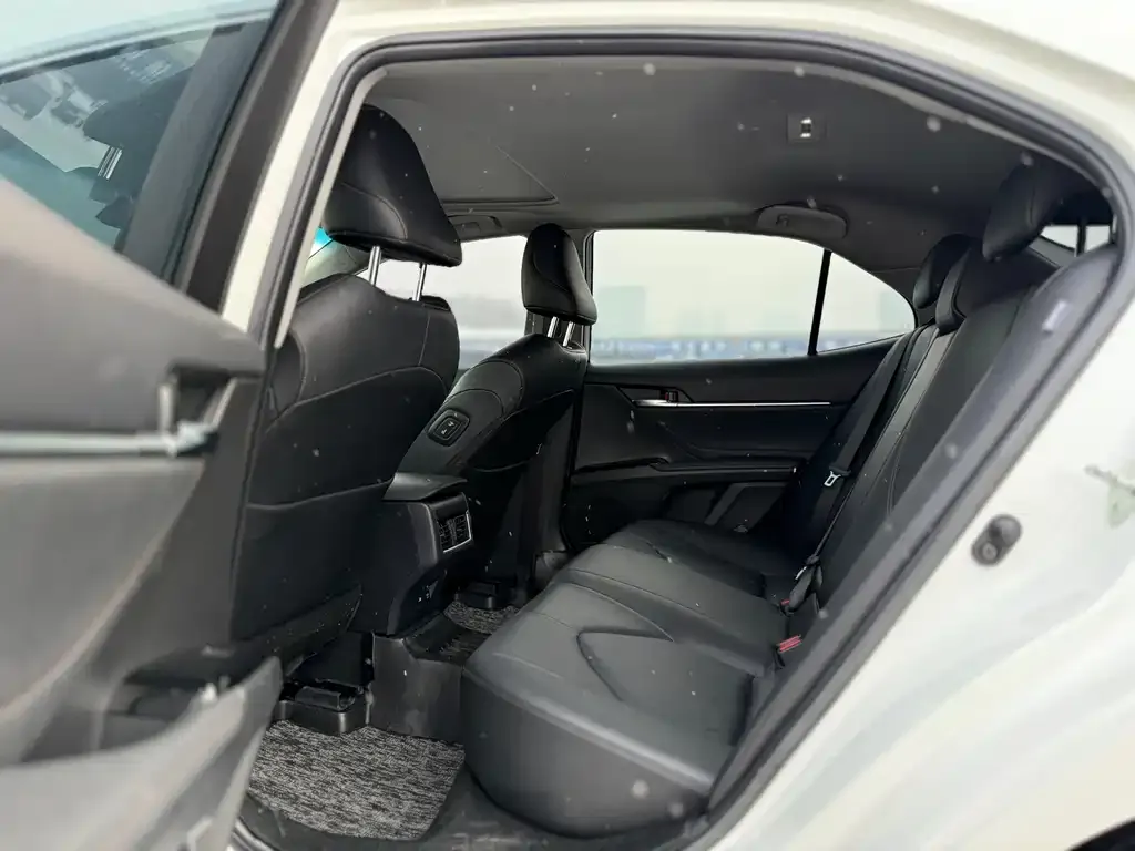 Toyota Camry 2021 из CN, фото 4