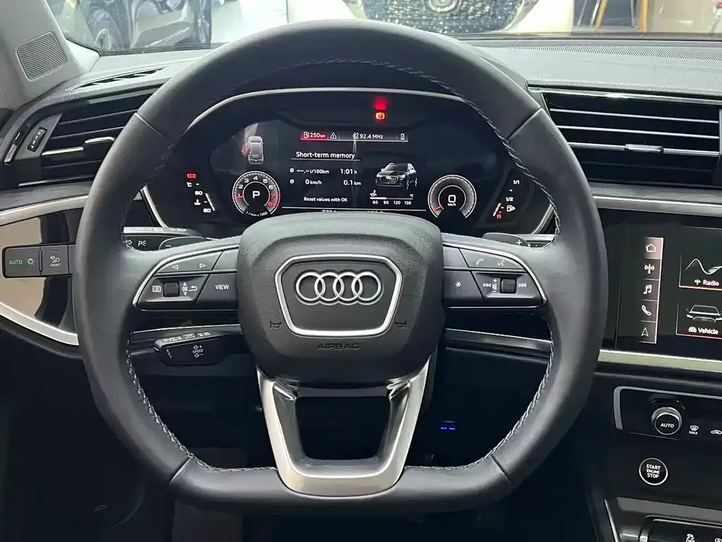 Audi Q3 2022 из CN, фото 6