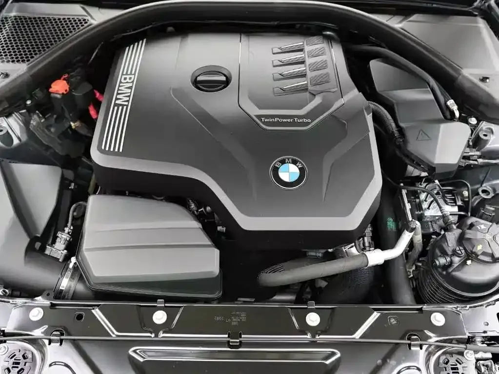 BMW 3 Series 2024 из CN, фото 9