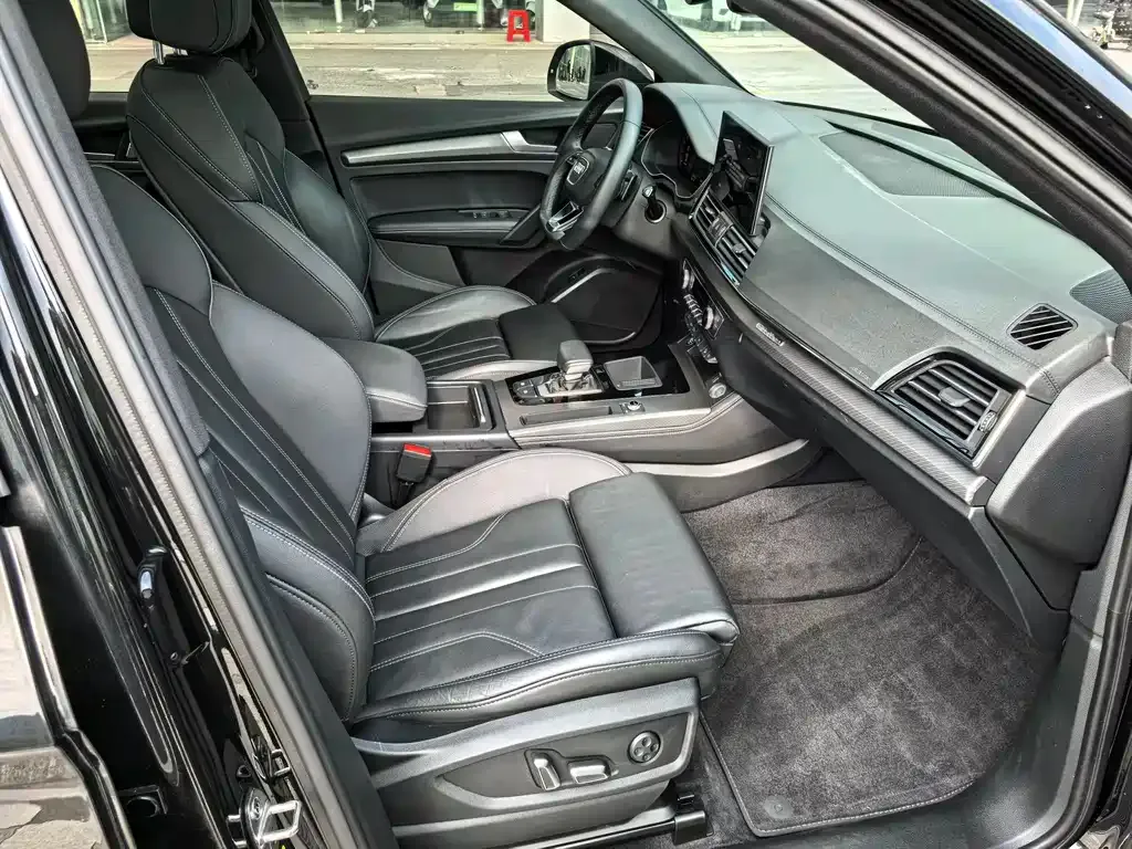 Audi Q5L 2024 из CN, фото 5