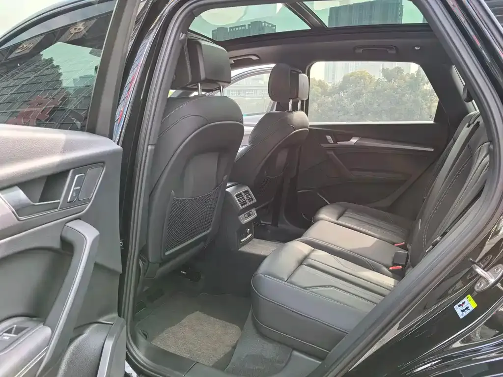 Audi Q5L 2024 из CN, фото 7