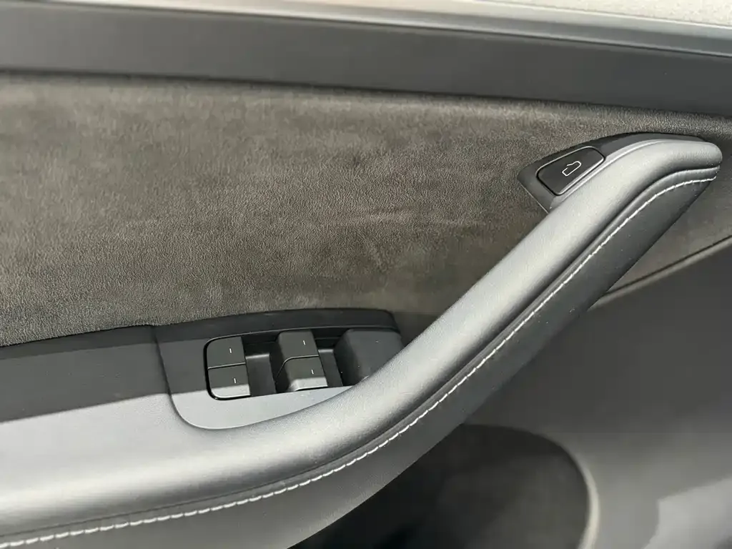 Tesla Model Y 2024 из CN, фото 9