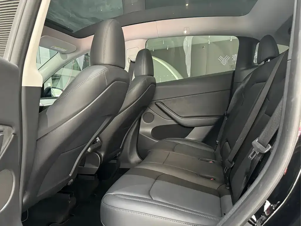 Tesla Model Y 2024 из CN, фото 7