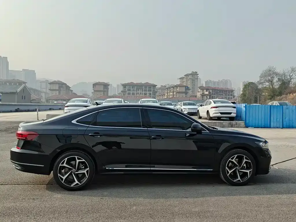 Volkswagen Passat 2024 из CN, фото 5