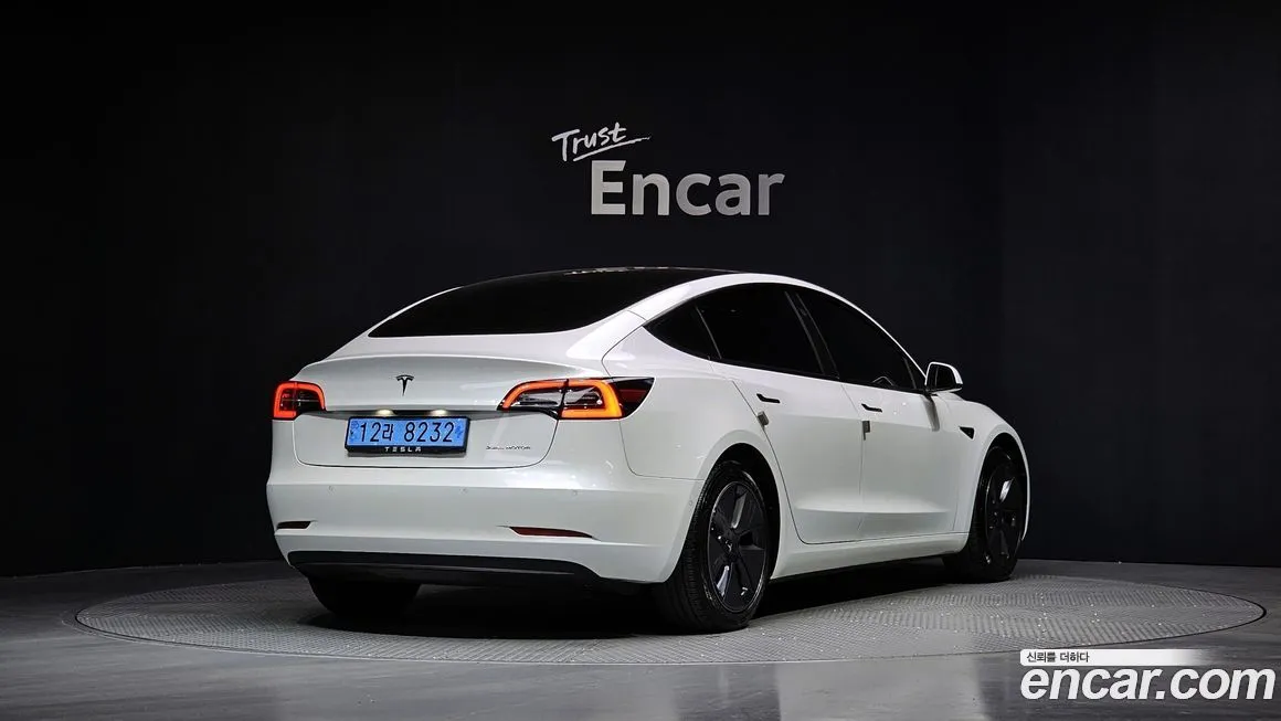 Tesla Model 3 2021 из KR, фото 2
