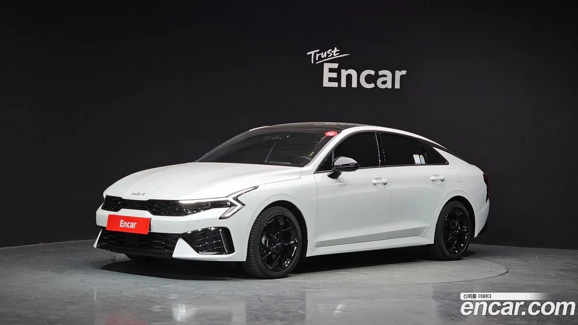Kia K5 — фото 1