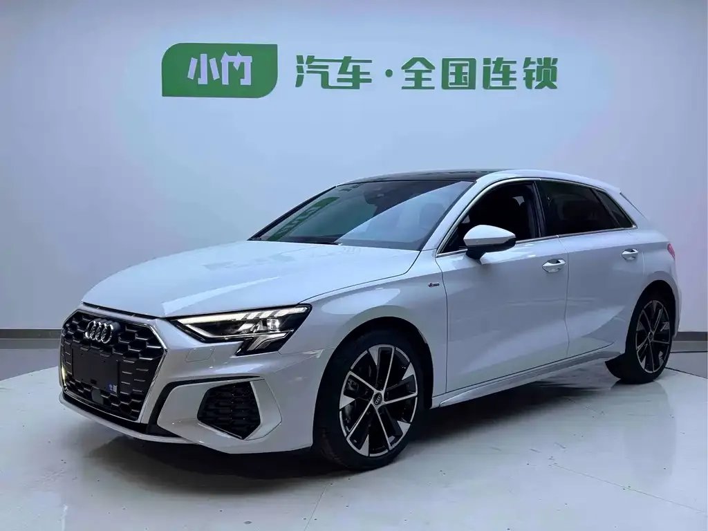 Audi A3 2023 из CN, фото 1
