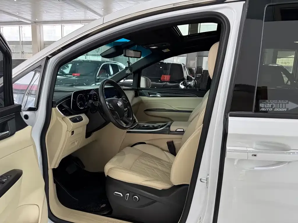 Buick GL8 2022 из CN, фото 4