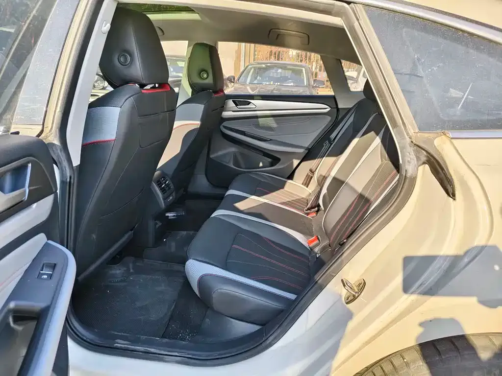Volkswagen Lamando 2023 из CN, фото 9
