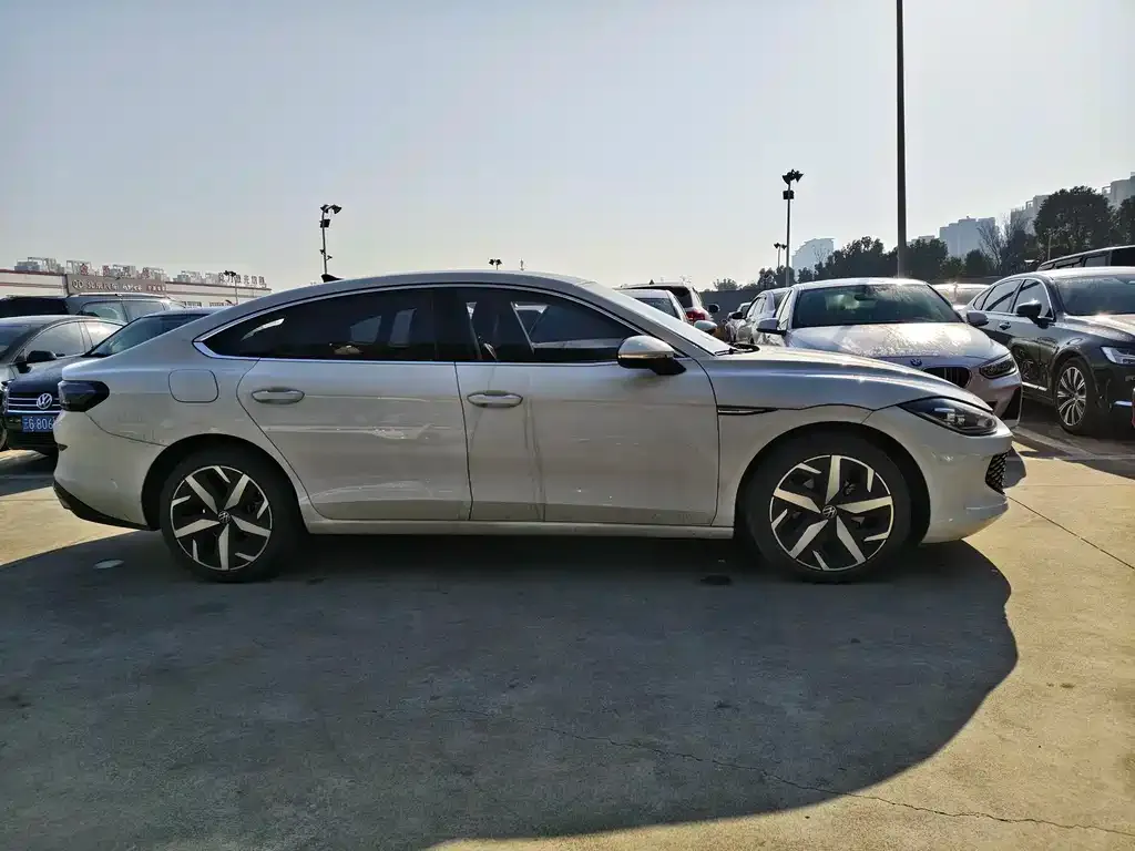 Volkswagen Lamando 2023 из CN, фото 4