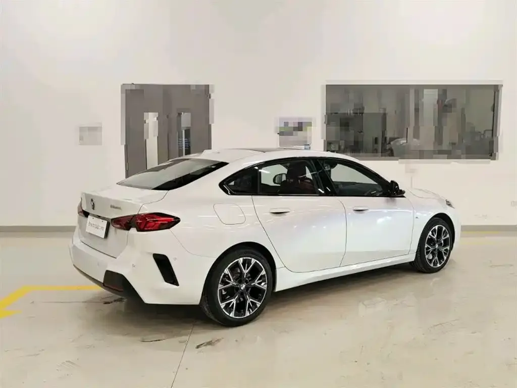 BMW 2 Series 2025 из CN, фото 5